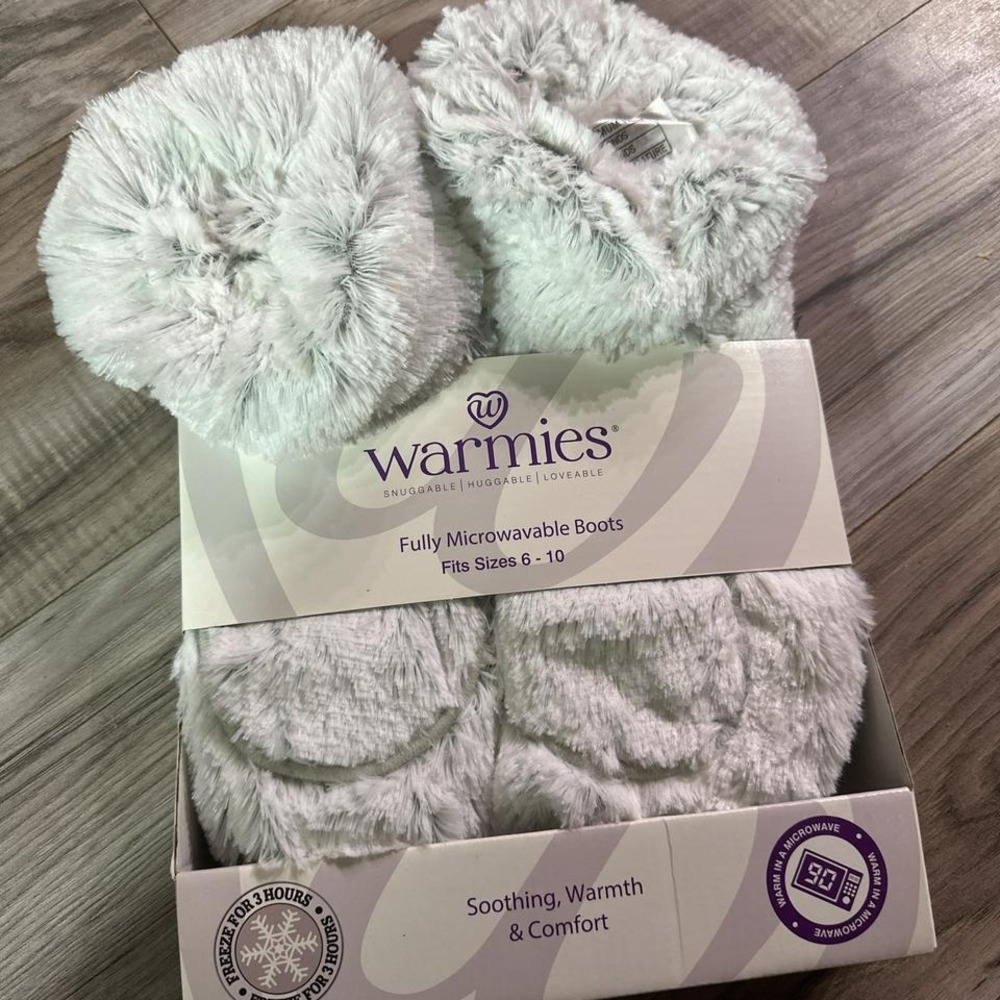 New Warmie‎ Slippers Size 6-10 Microwavable